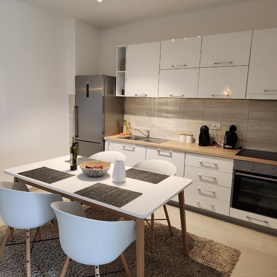 Marija Apartmani บาร์ ภายนอก รูปภาพ